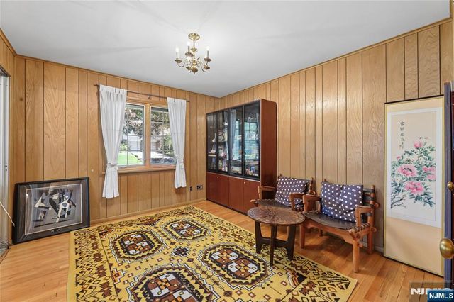 12 Beverly Road, Englewood Cliffs, NJ 07632