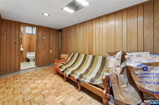 12 Beverly Road, Englewood Cliffs, NJ 07632