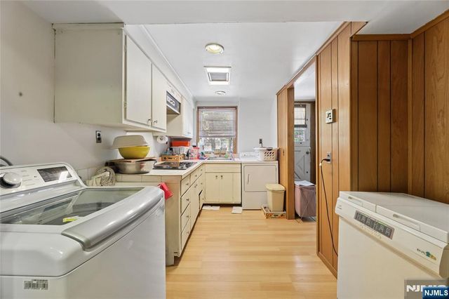 12 Beverly Road, Englewood Cliffs, NJ 07632