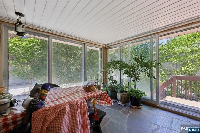 12 Beverly Road, Englewood Cliffs, NJ 07632