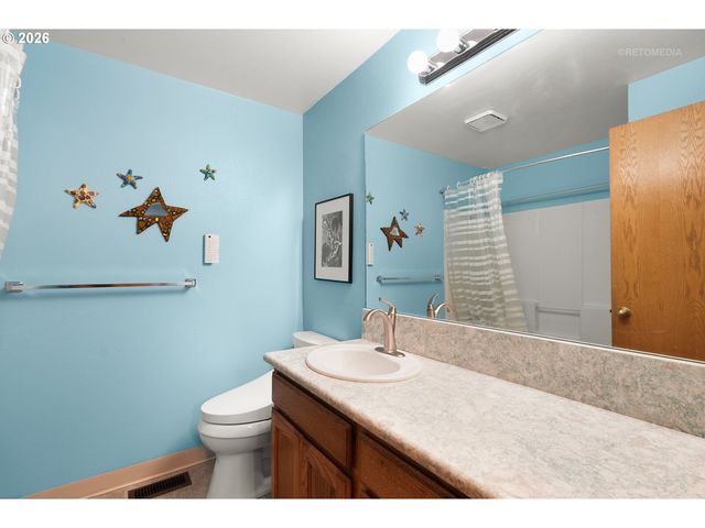 903 Ne 3RD Ave, Hillsboro, OR 97124