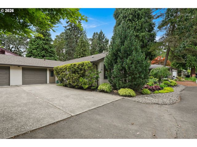 903 Ne 3RD Ave, Hillsboro, OR 97124
