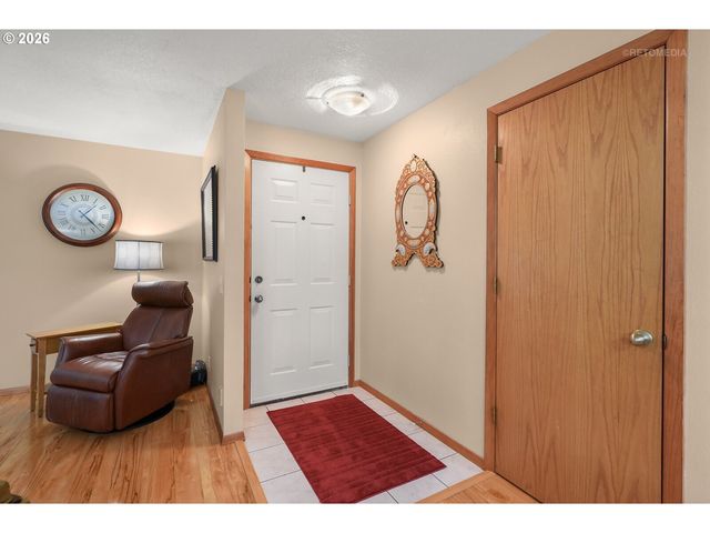903 Ne 3RD Ave, Hillsboro, OR 97124