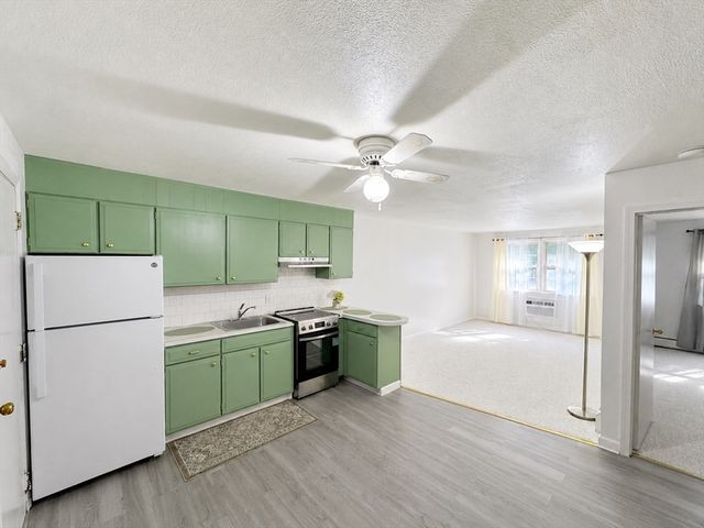 50 Danbury Dr 19, Methuen, MA 01844