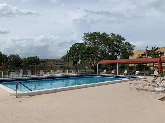 6051 NW 61st Avenue 211, Tamarac, FL 33319