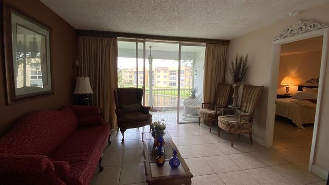 6051 NW 61st Avenue 211, Tamarac, FL 33319