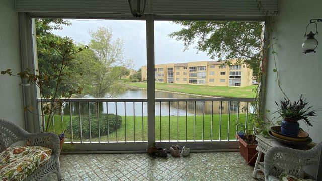 6051 NW 61st Avenue 211, Tamarac, FL 33319