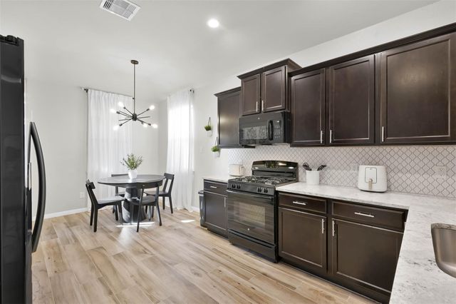 9466 E Woodmark, Conroe, TX 77304