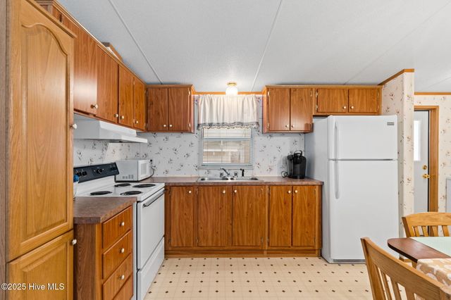 7203 Banner Street SW, Ocean Isle Beach, NC 28469