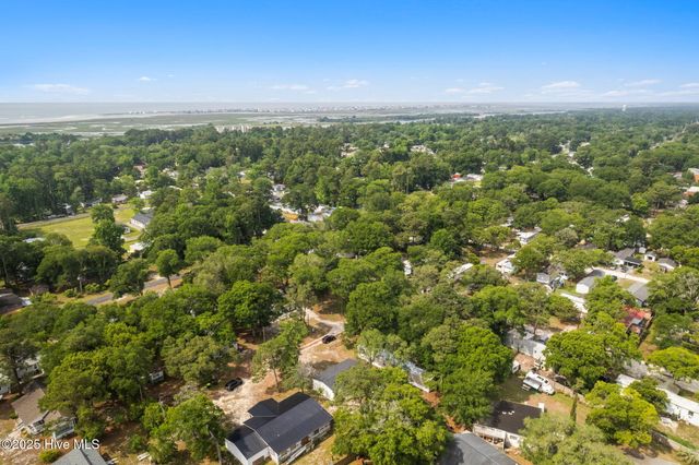 7203 Banner Street SW, Ocean Isle Beach, NC 28469