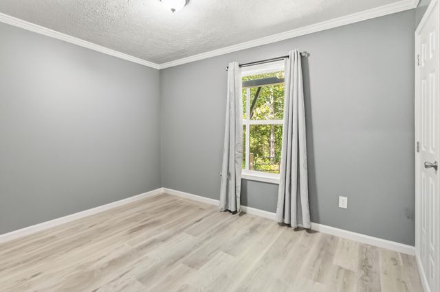 3163 White Oak Road, London, KY 40741