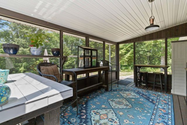 3163 White Oak Road, London, KY 40741