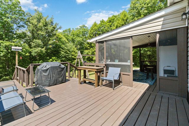 3163 White Oak Road, London, KY 40741