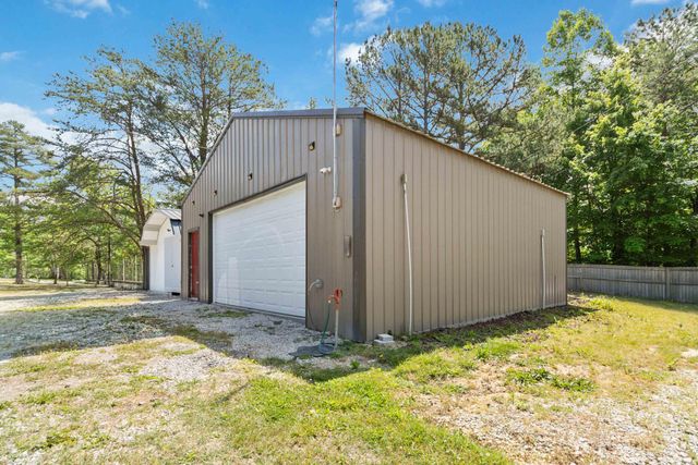 3163 White Oak Road, London, KY 40741