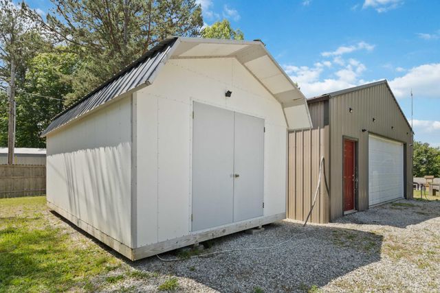 3163 White Oak Road, London, KY 40741