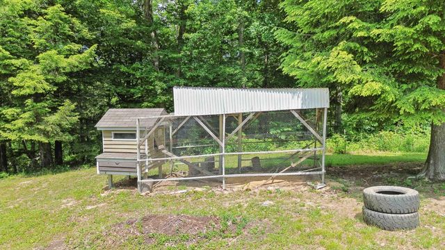 3163 White Oak Road, London, KY 40741
