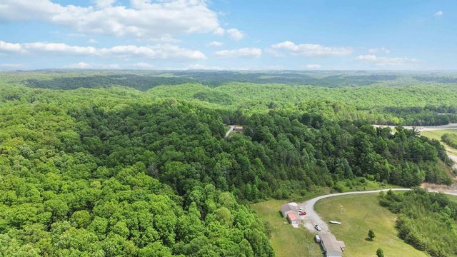 3163 White Oak Road, London, KY 40741