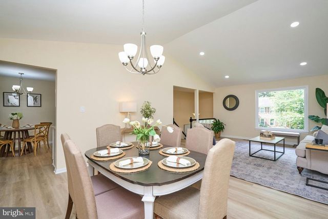 9718 LOCH LINDEN CT, Fairfax, VA 22032