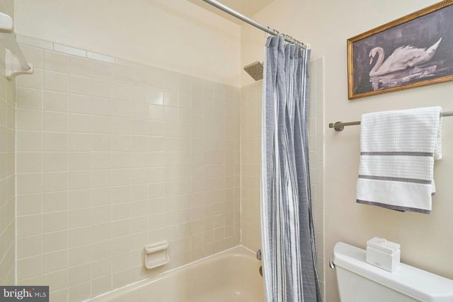 9718 LOCH LINDEN CT, Fairfax, VA 22032