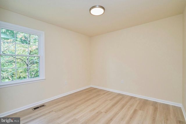 9718 LOCH LINDEN CT, Fairfax, VA 22032