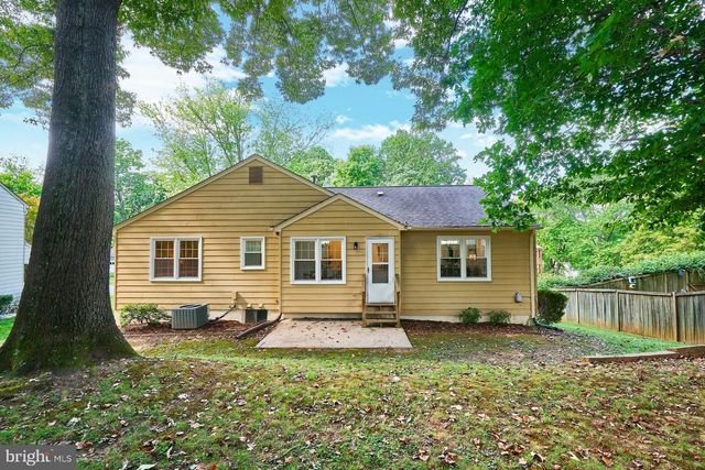 9718 LOCH LINDEN CT, Fairfax, VA 22032