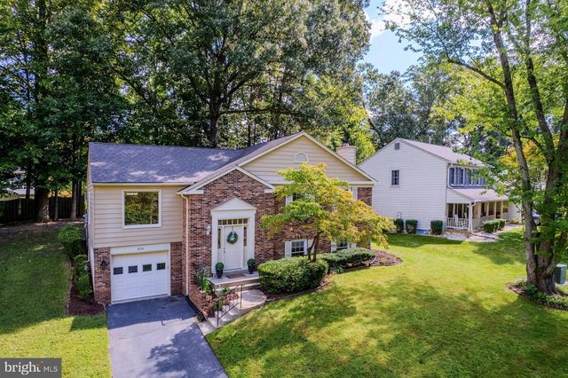 9718 LOCH LINDEN CT, Fairfax, VA 22032