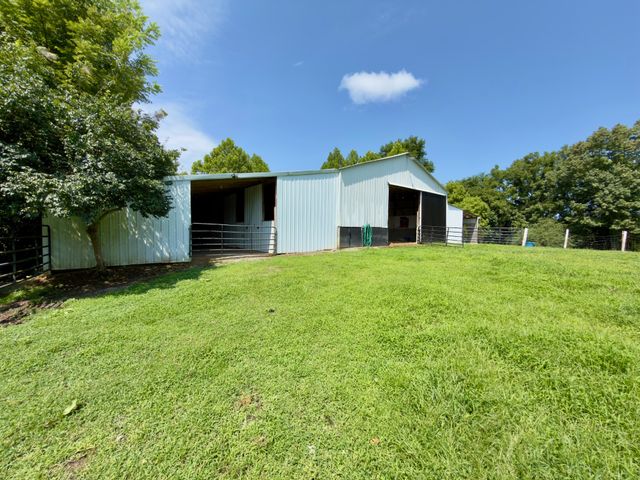 7474 Nashville Hwy, Dowelltown, TN 37059
