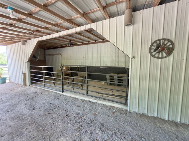 7474 Nashville Hwy, Dowelltown, TN 37059