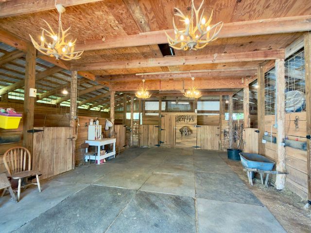 7474 Nashville Hwy, Dowelltown, TN 37059