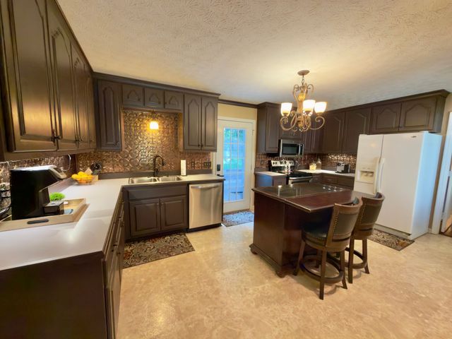 7474 Nashville Hwy, Dowelltown, TN 37059