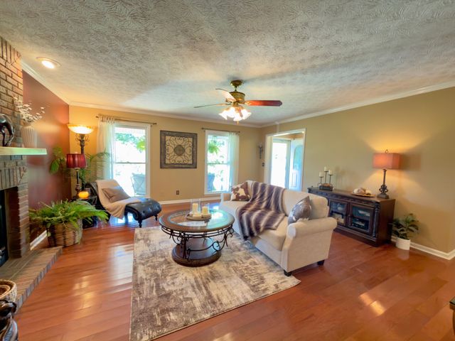 7474 Nashville Hwy, Dowelltown, TN 37059