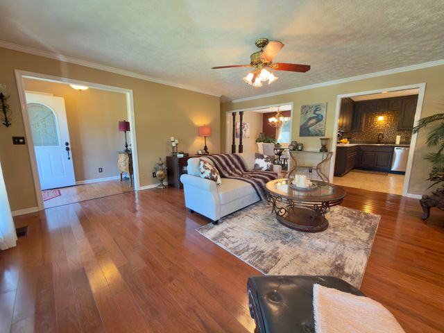 7474 Nashville Hwy, Dowelltown, TN 37059