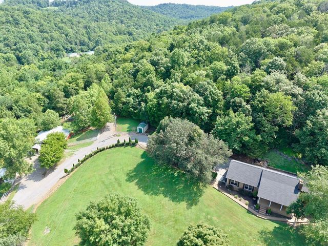 7474 Nashville Hwy, Dowelltown, TN 37059