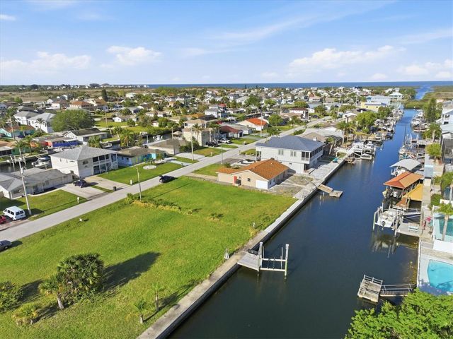 7435 HATTERAS DRIVE, Hudson, FL 34667