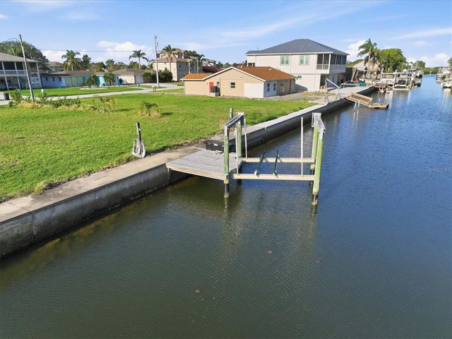 7435 HATTERAS DRIVE, Hudson, FL 34667