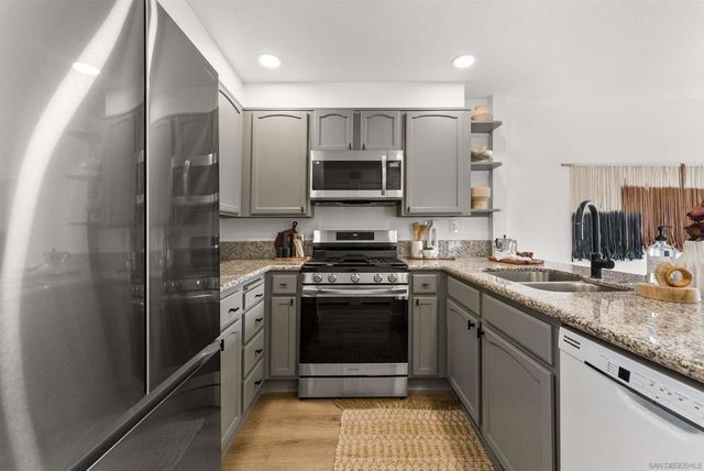 3546 Seahorn Cir, San Diego, CA 92130