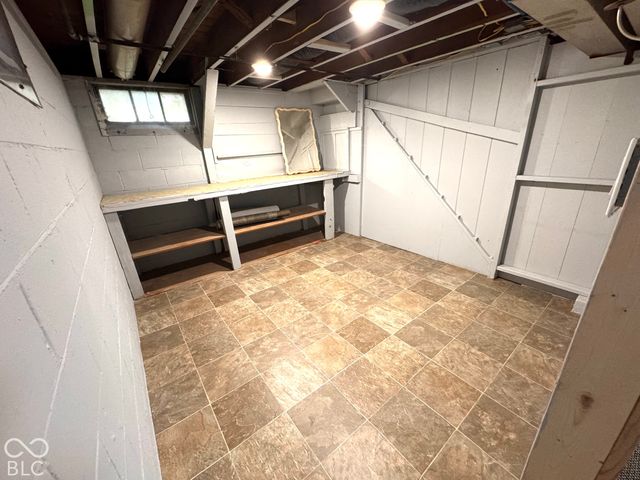 18 N Pershing Avenue, Indianapolis, IN 46222