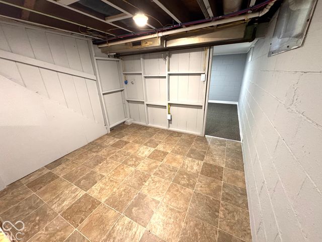 18 N Pershing Avenue, Indianapolis, IN 46222