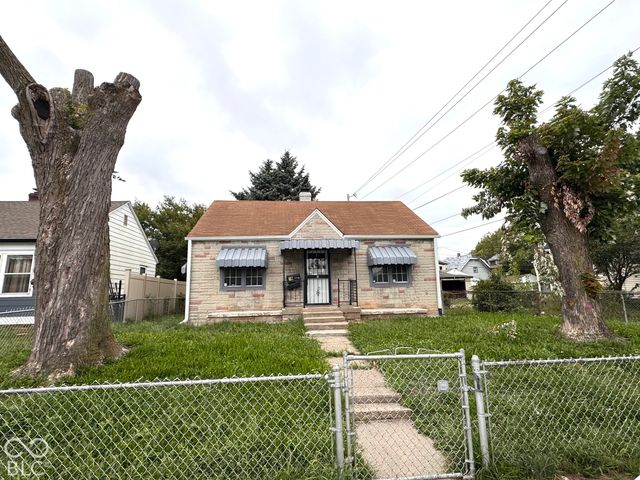 18 N Pershing Avenue, Indianapolis, IN 46222
