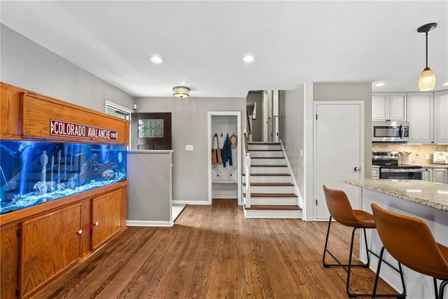 9627 Windsor Street, Overland Park, KS 66206