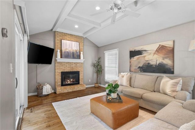 9627 Windsor Street, Overland Park, KS 66206