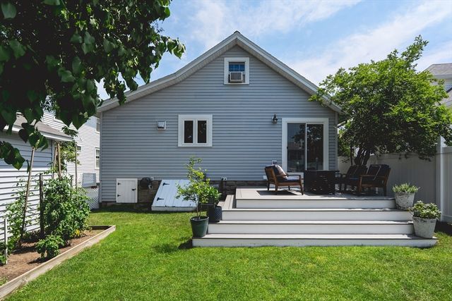 20 Carle Road, Quincy, MA 02170