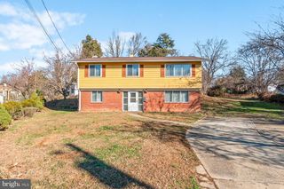 7852 OREANA DR, Annandale, VA 22003