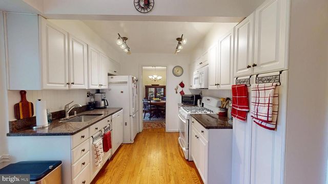 16601 BRIARDALE RD, Rockville, MD 20855