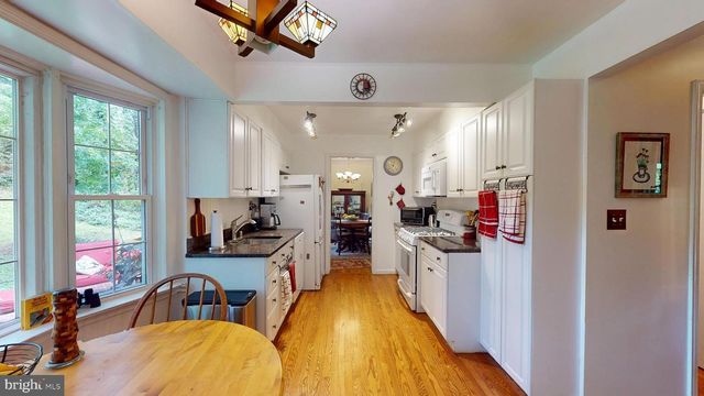 16601 BRIARDALE RD, Rockville, MD 20855