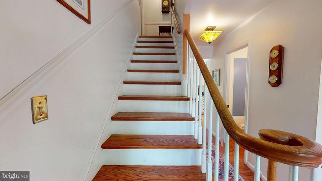 16601 BRIARDALE RD, Rockville, MD 20855