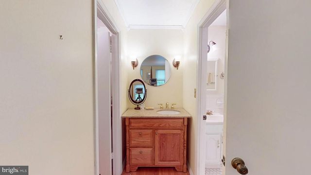 16601 BRIARDALE RD, Rockville, MD 20855