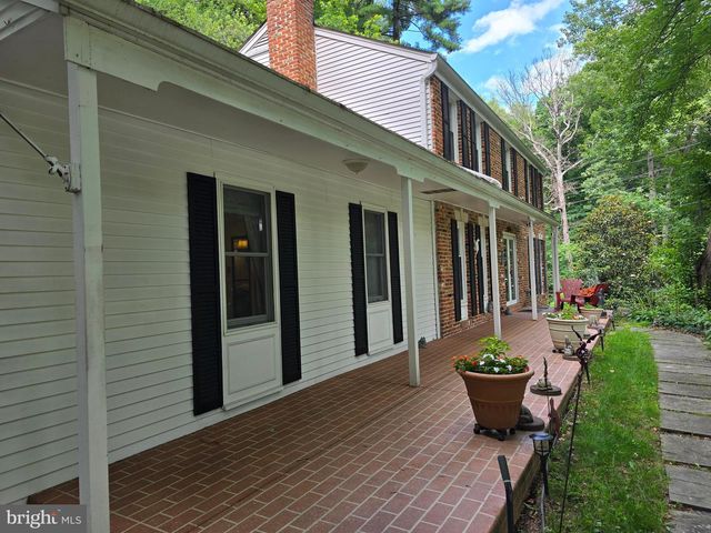16601 BRIARDALE RD, Rockville, MD 20855