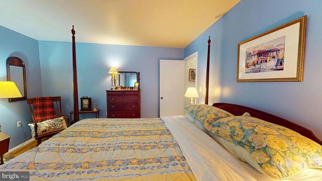 16601 BRIARDALE RD, Rockville, MD 20855