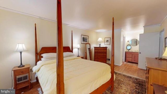 16601 BRIARDALE RD, Rockville, MD 20855